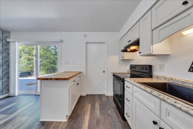 Photo - 1802 Edmund Ave NE Unit 1802 Edmund Ave
