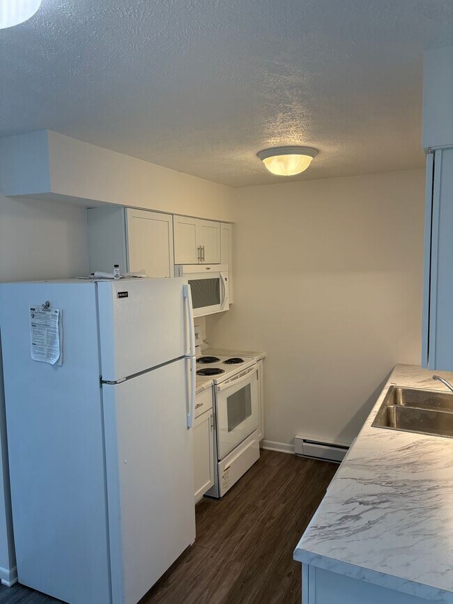 Photo - 834 N Bell St Unit #8