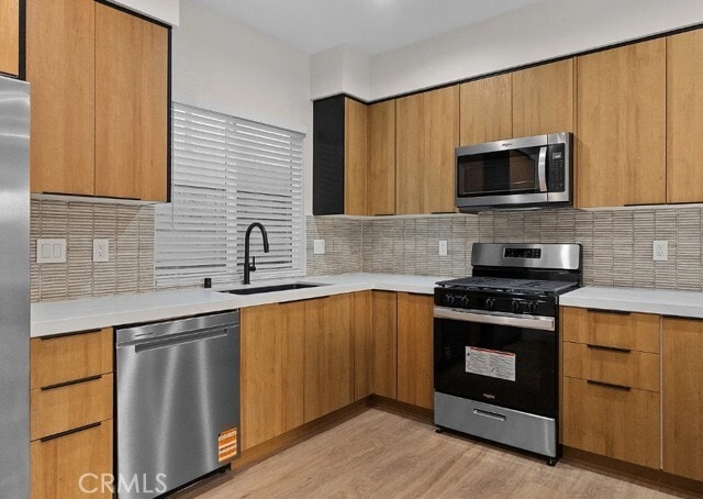 Building Photo - 7840 Claybeck Ave