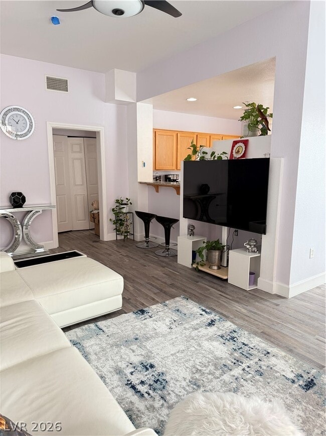 Photo - 87 E Agate Ave Unidad 202