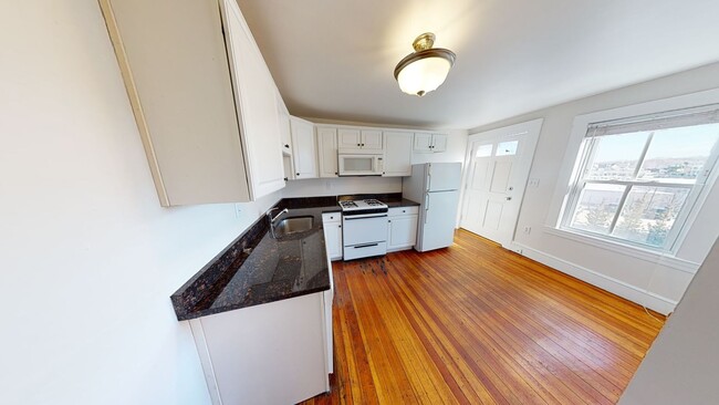 Photo - 154 Granite