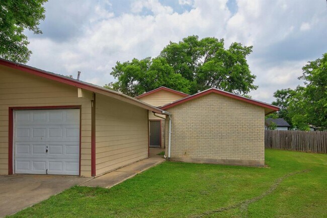 Building Photo - 410 Vista W Ct Rental