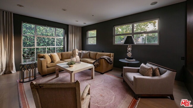 Building Photo - 710 Orlando Ave