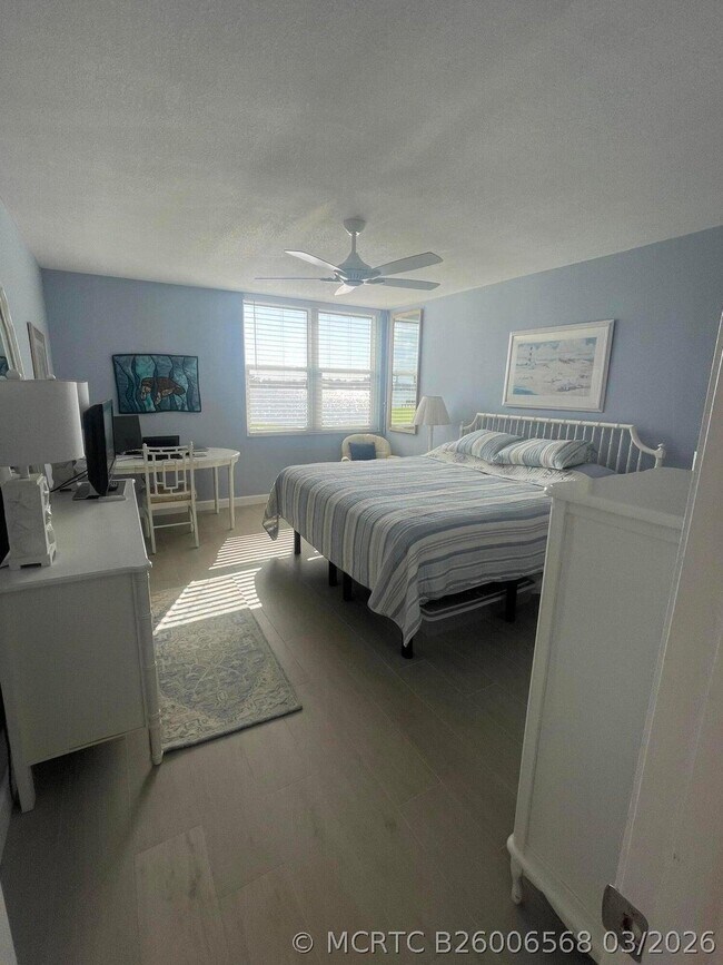 1950 SW Palm City Rd Unit 13104