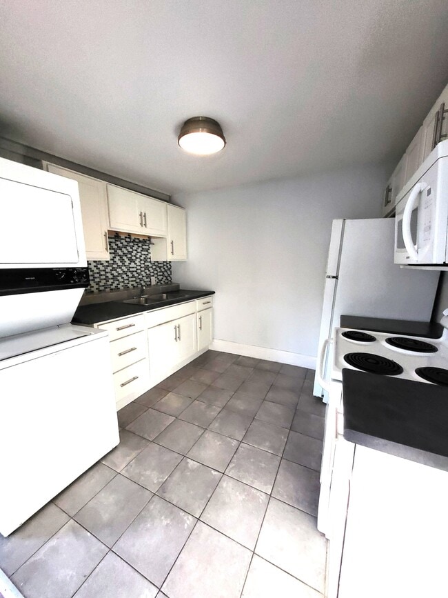 Photo - 269 Main St Unit 3