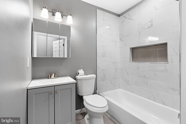 Photo - 2550 N 12th St Unit 2ND FLOOR