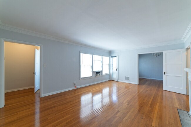 452 S New Hampshire Ave Unit 3