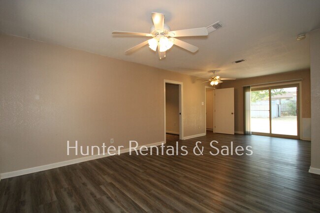 Photo - Mountain of Amenities!