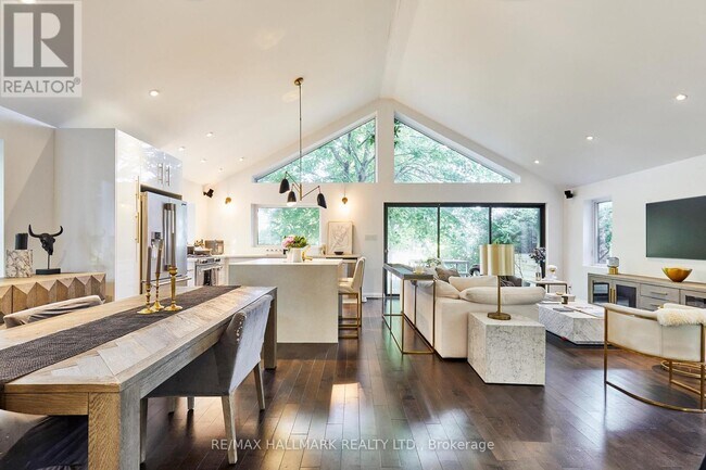 Photo - 72 Sunnypoint Crescent