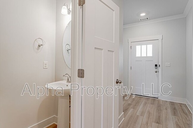 Photo - 30 Mardale Ln