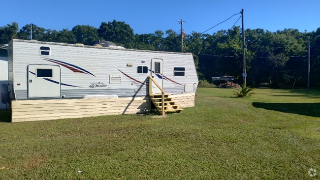 Building Photo - 118 SE Guinevere Ct Rental