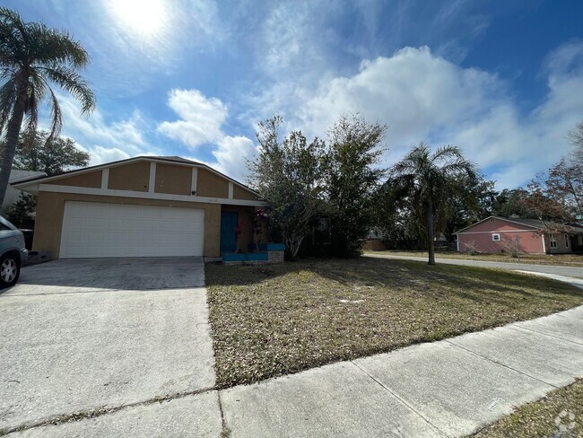 Building Photo - Available NOW! Charming 3-Bedroom Home in ...