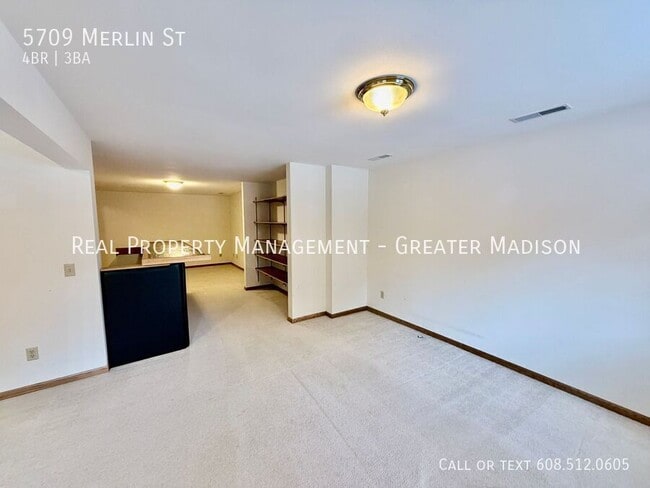 Photo - 5709 Merlin St