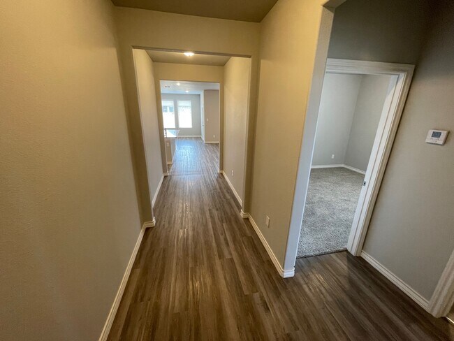 Photo - 7002 21st St