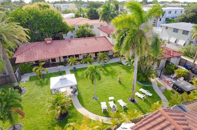 Photo - 2625 NE 13th Ct Unit 7