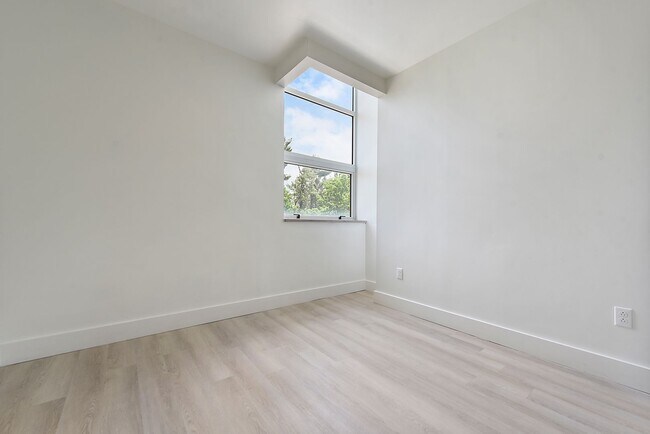 Photo - The Benedict