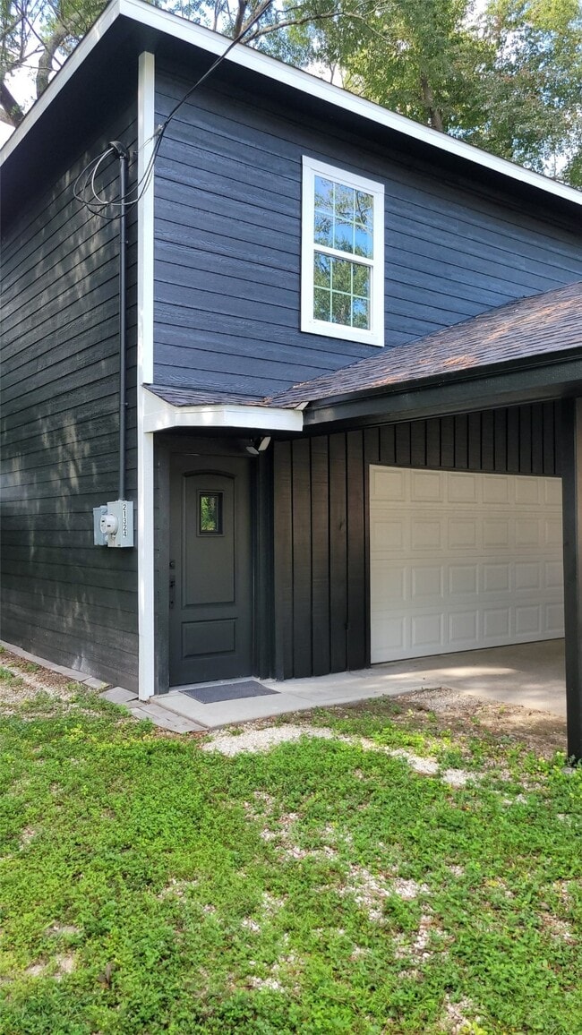Building Photo - 21324 W Memorial Dr Rental