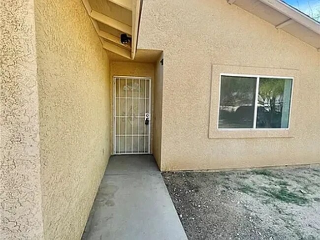 5932 La Buena Tierra Ave