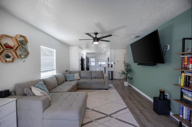 Photo - 1316 S Bumby Ave