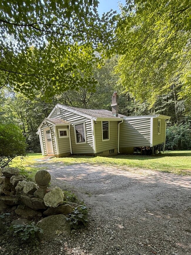 Building Photo - 162 Berkshire Rd Rental