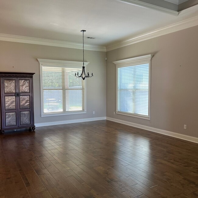 106 Beauchamp Ln