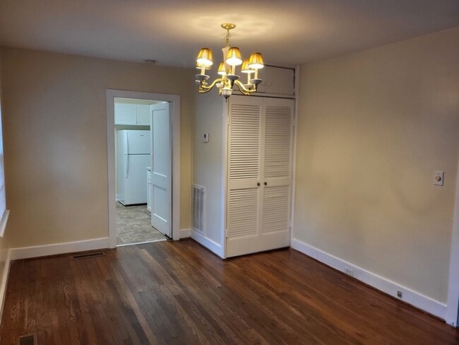 Building Photo - 1700 Pecan Ave Rental