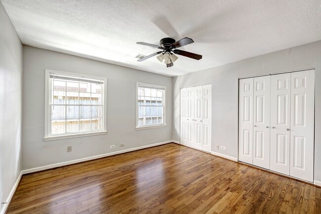 Photo - 4909 Cedar St