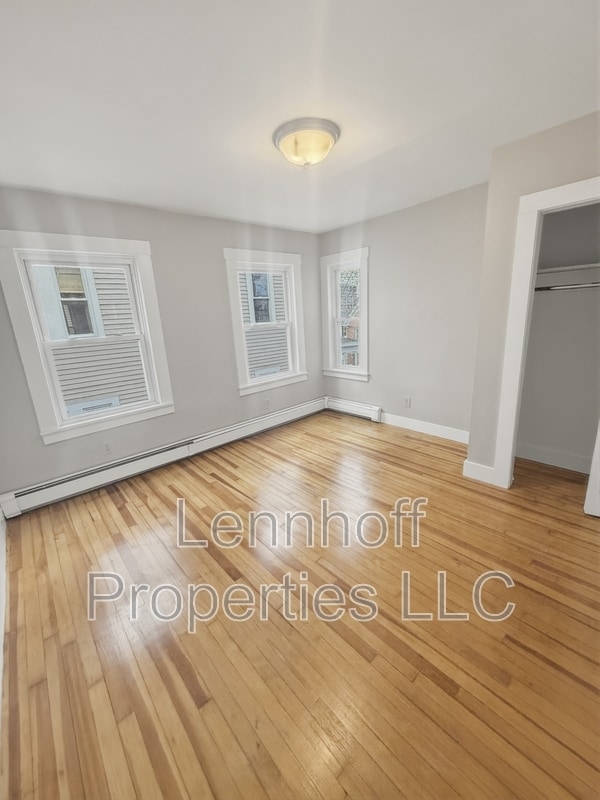 Photo - 130 S Elm St