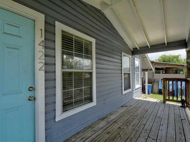 Photo - 1422 Webberville Rd