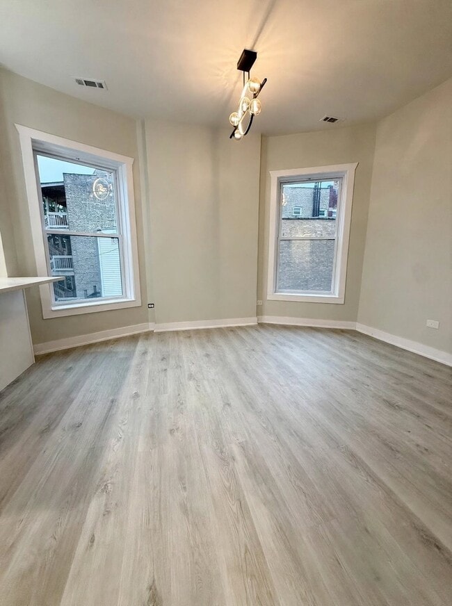 Photo - 6039 S Eberhart Ave