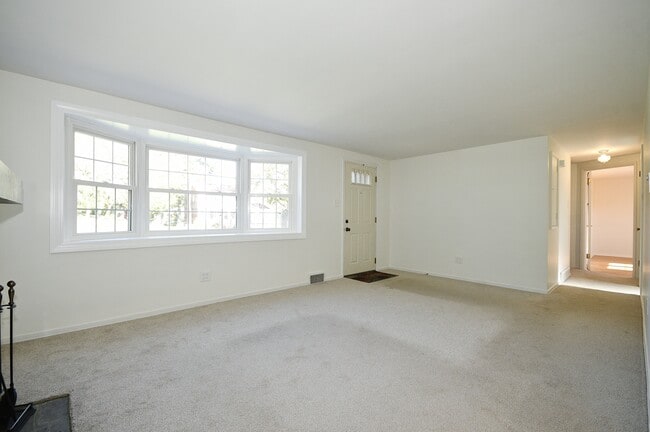 Photo - 5117 Caste Dr