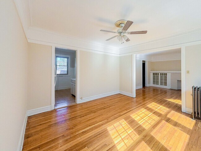 Photo - 3821 N Lawndale Ave Unit 1