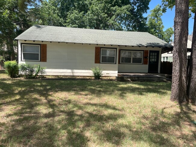 Photo - 704 S McDonald St