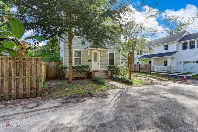 Photo - 1228 Willow Ct