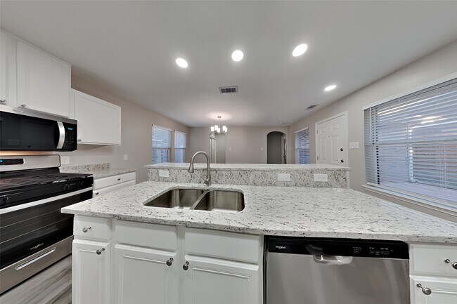 Photo - 18610 Willow Cove Dr