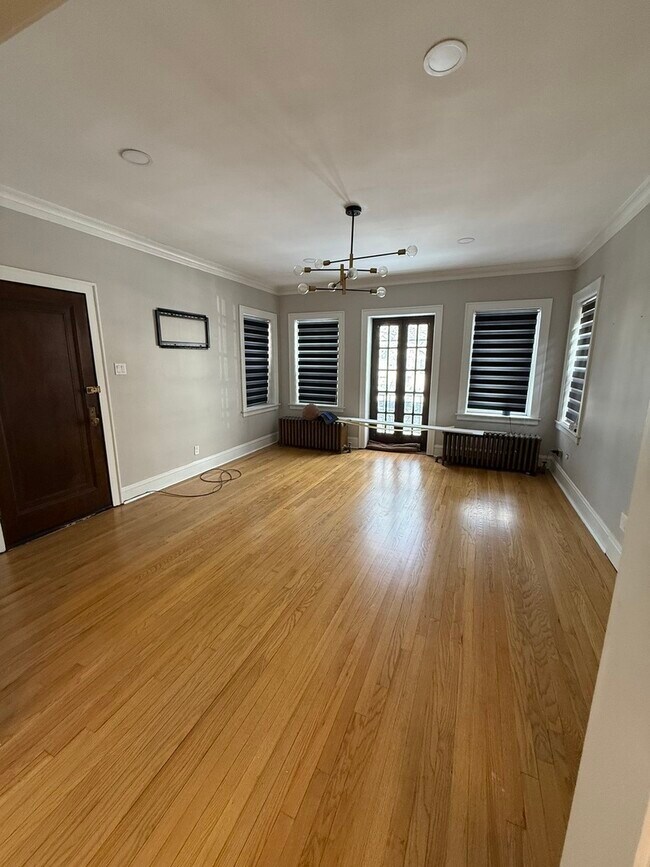 Photo - 2230 N Mulligan Ave