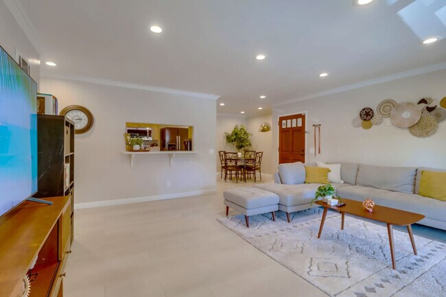 Building Photo - 524 Telegraph Canyon Rd Rental