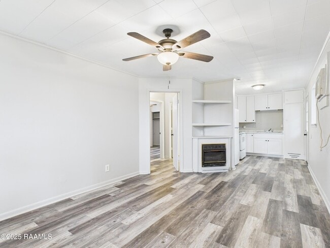 Photo - 906 Center St