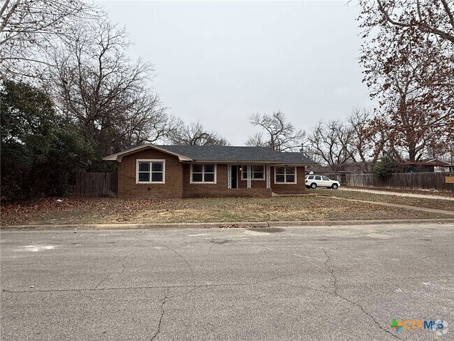 Building Photo - 502 Odom Dr Rental