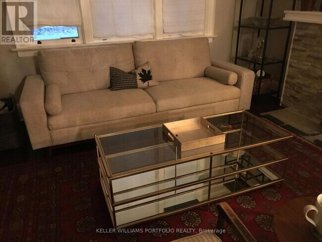 Photo - 145 Glengrove Ave W