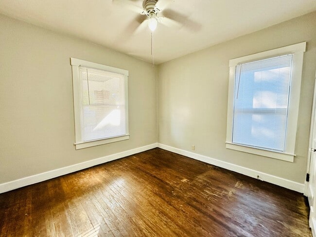 Photo - 725 Iowa Ave