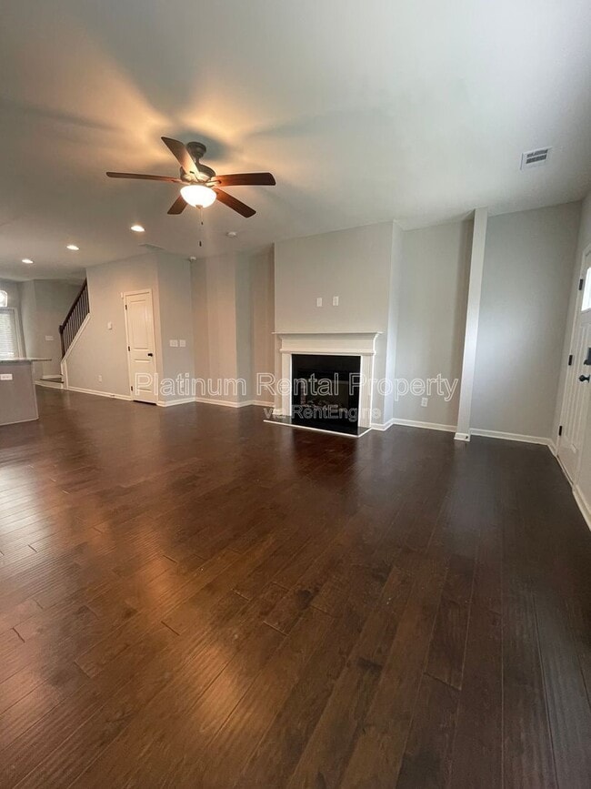 Photo - 841 Ambient Way