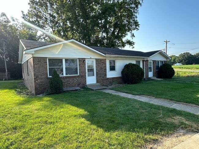 Building Photo - 10-12 Morehouse Ct-NOREMAC Unit 10 Morehouse Ct.