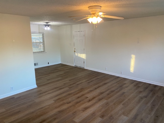 Photo - 6802 N Flora Ave