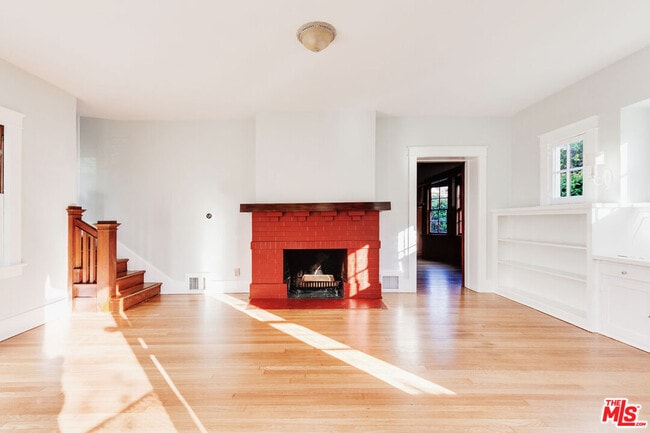 1005 W Kensington Rd
