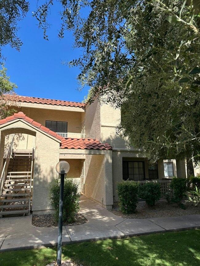 2855 South Extension Road - 2855 South Extension Road Condo