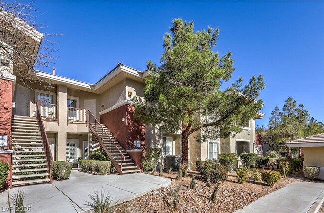 Building Photo - 1001 Domnus Ln Unit 203