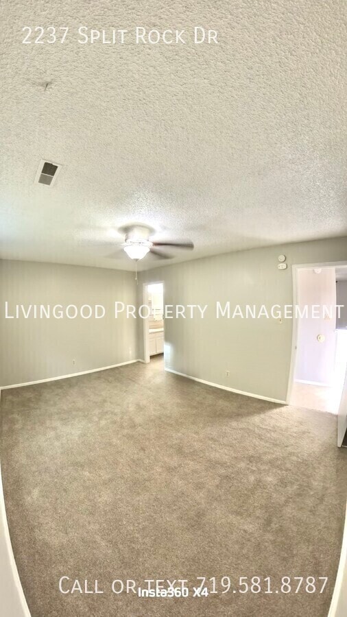 Photo - 2237 Split Rock Dr