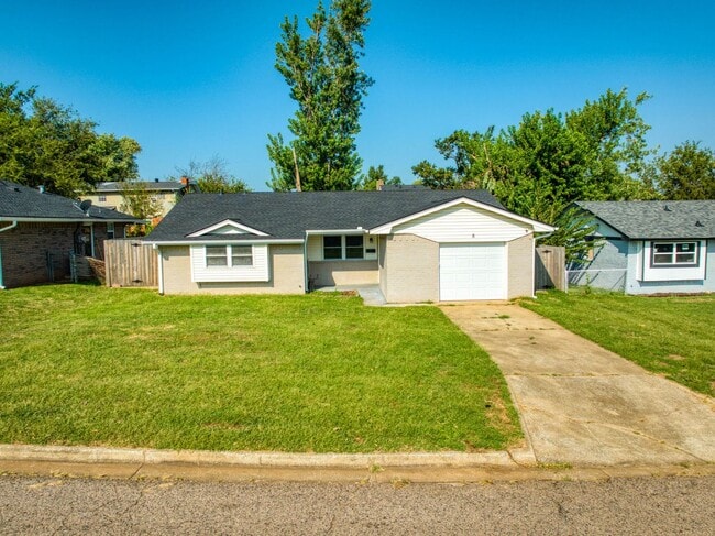 3 Bedroom 2 Bath home in Shawnee! - 3 Bedroom 2 Bath home in Shawnee!