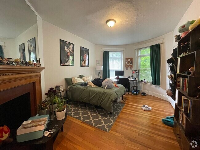 Building Photo - 191 Winthrop Rd Unit 1 Rental